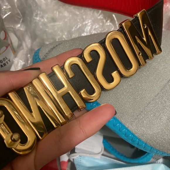 Moschino belt